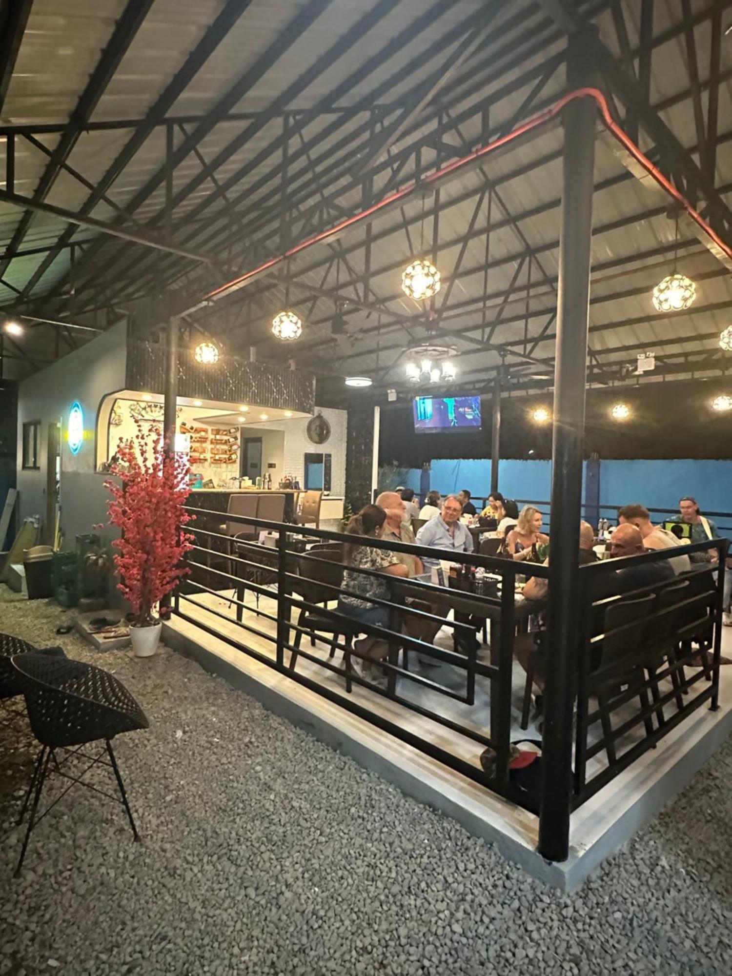 Blue Summer Suites & Restaurant Bingag Екстериор снимка