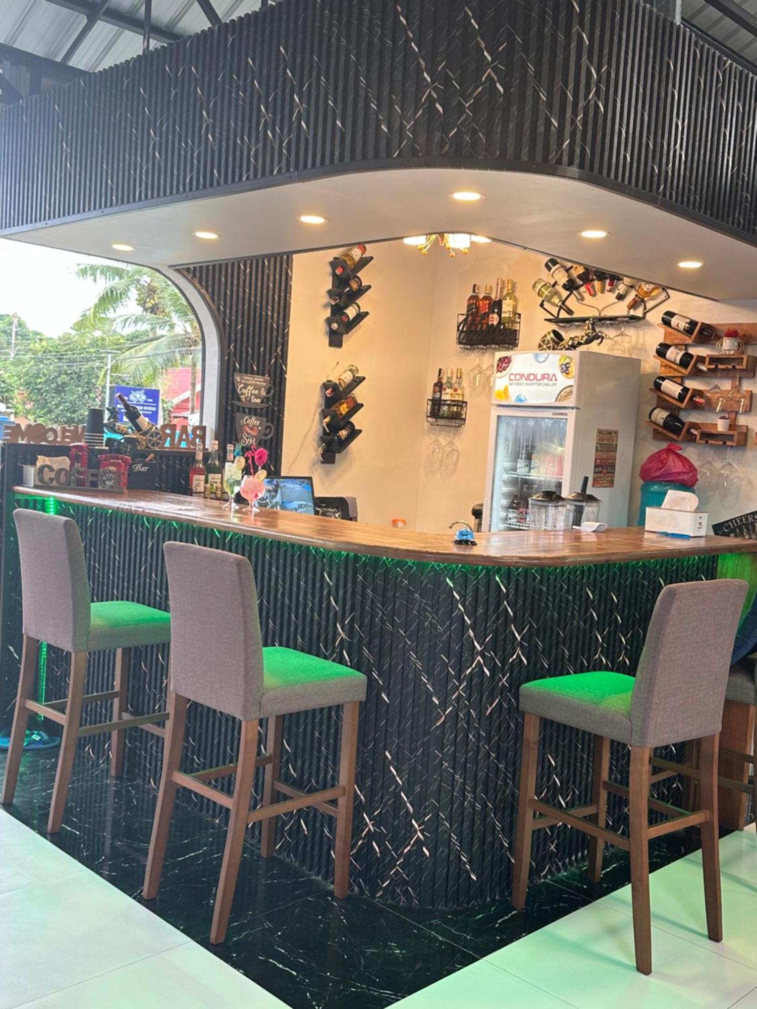 Blue Summer Suites & Restaurant Bingag Екстериор снимка